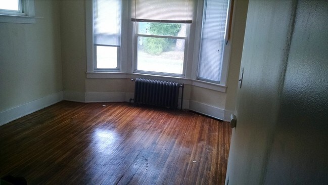 Building Photo - 153 Winchester St