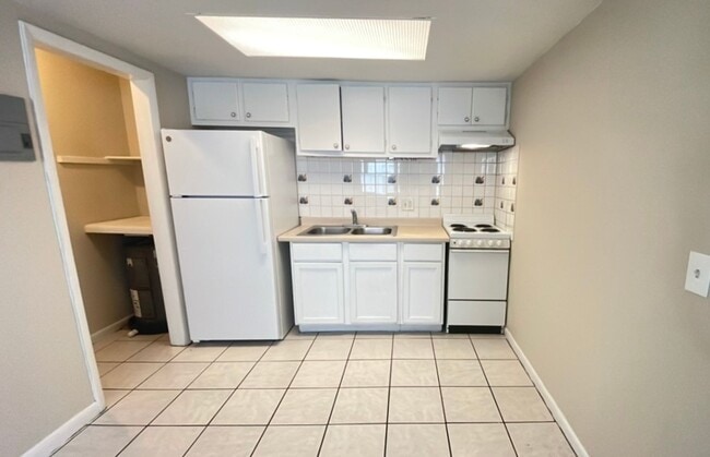 Building Photo - 1BD/1BA Apartment off Curry Ford in Henley...