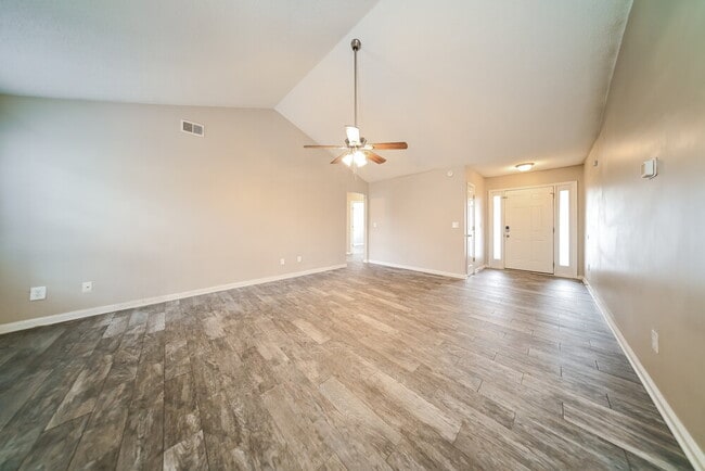 Building Photo - 303 Vineyard Ridge Ln