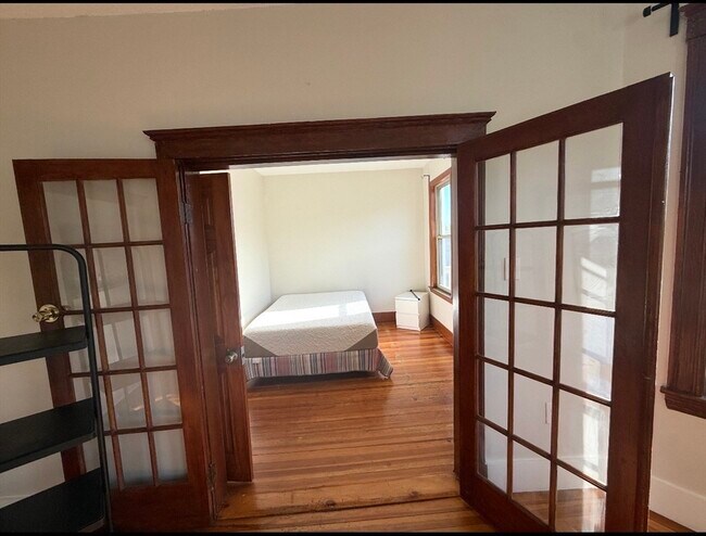 Foto del edificio - 114 Pleasant St