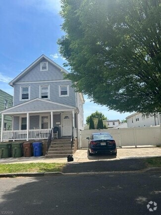 Building Photo - 26 E 19th St