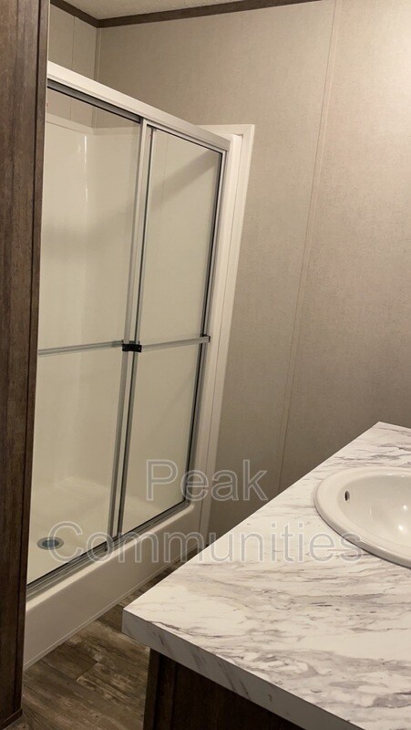 Foto del edificio - 7322 Forest Lake Rd