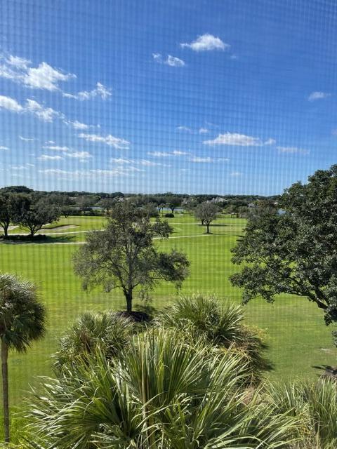 Foto principal - 6895 Willow Wood Dr