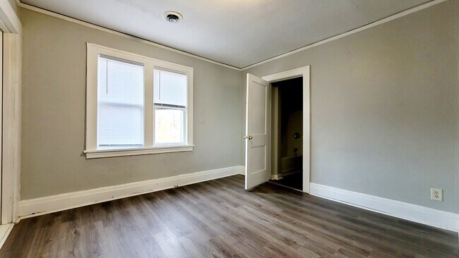 Building Photo - 802 N Olive St