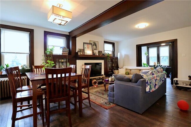 Building Photo - 202 S Braddock Ave