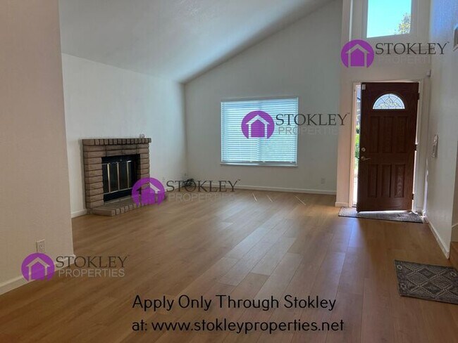 Foto del edificio - 2245 Highcliff Ct