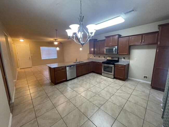 Foto del edificio - 6132 E Overlook Ln