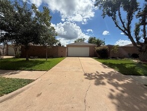 Building Photo - 16103 Camino Del Sol Dr