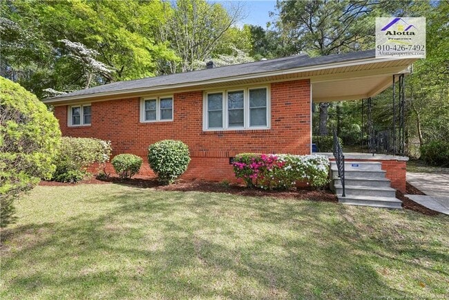 Building Photo - 2054 Osceola Dr
