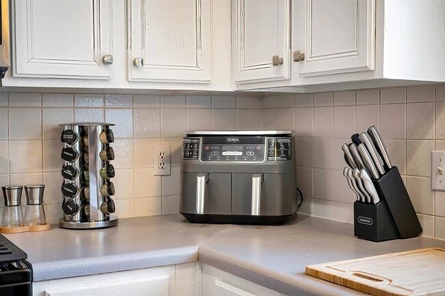 Foto del edificio - 11306 Avering Ln