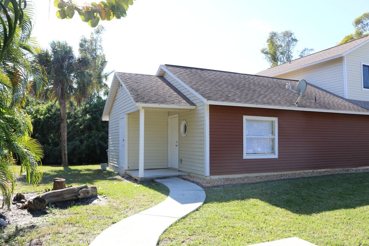 Primary Photo - 17362-17364 E Carnegie Cir