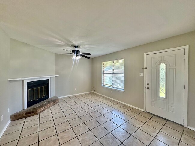 Building Photo - Stoneridge Duplex 454/452