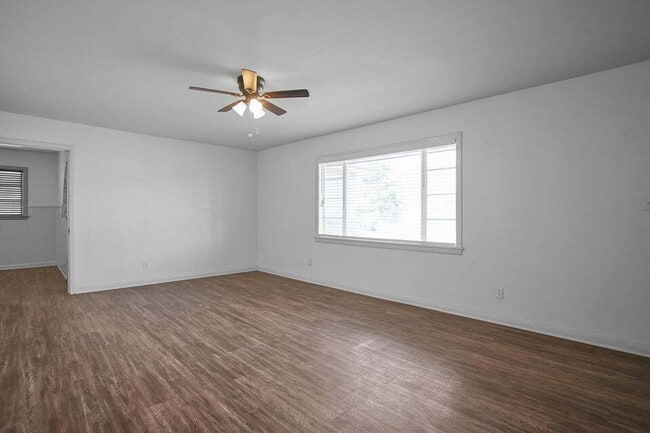 Foto del edificio - 3/1/1 close to medical and Texas Tech. Neutral colors.. Updated bath