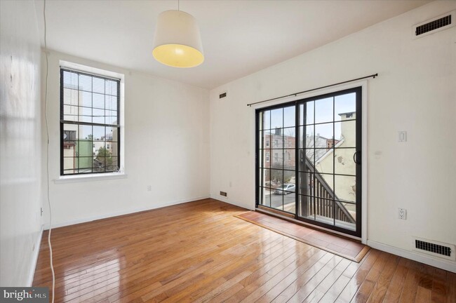 Building Photo - 1517 E Moyamensing Ave