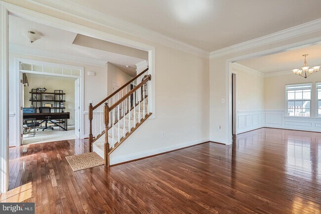 Building Photo - 26768 Crusher Dr