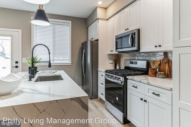 Foto del edificio - 4 br, 3 bath House - 2710 Latona Street
