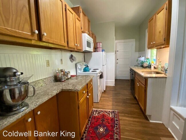 Building Photo - 2 br, 1 bath House - 37 King St