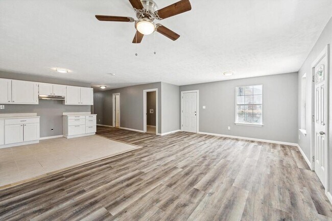 Building Photo - 3023 Florida St