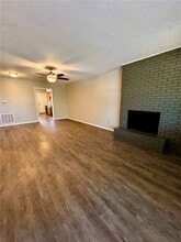 Building Photo - 14897 Dutchmans Dr
