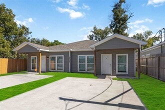 Building Photo - 2708 Sam Wilson St