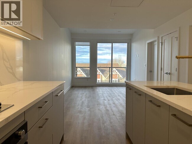 Photo du bâtiment - 600 Rochester Ave