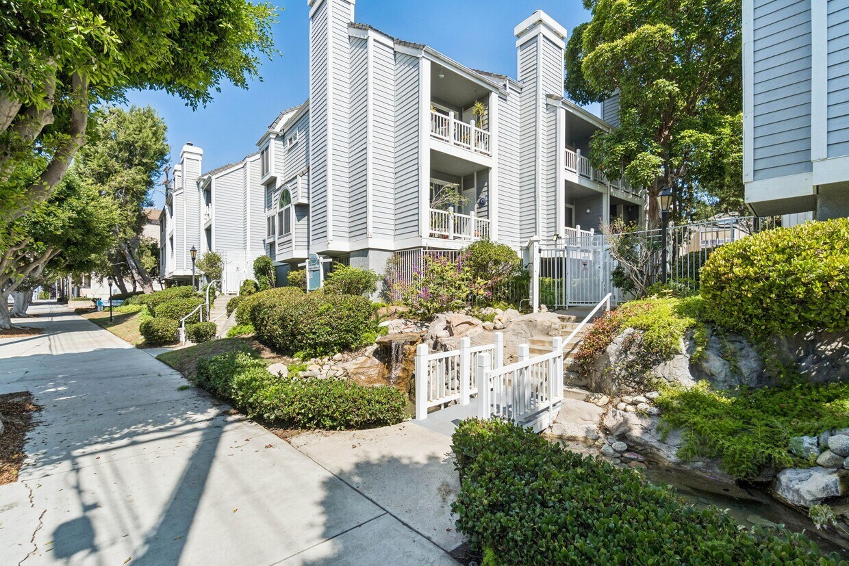 Foto principal - 8500 Falmouth Ave