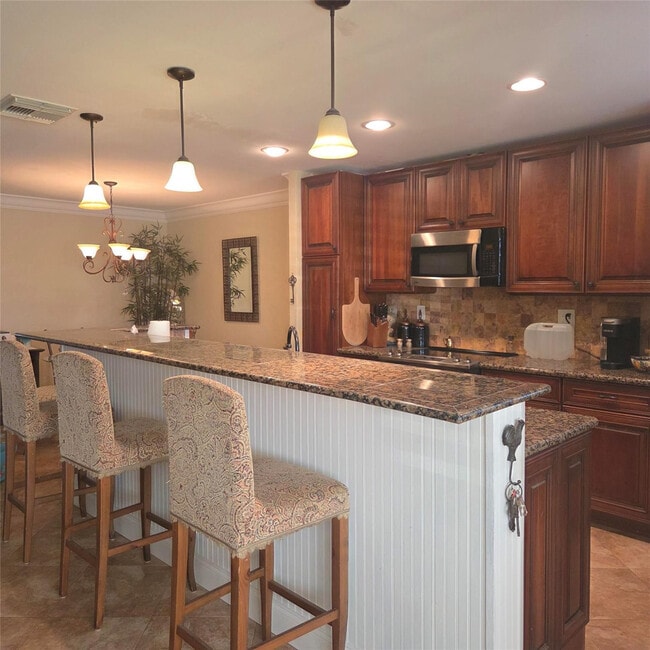 Foto del edificio - 5349 Lakefront Blvd