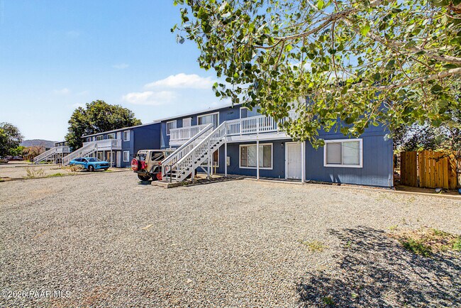 Foto del edificio - 3184 N Tani Rd