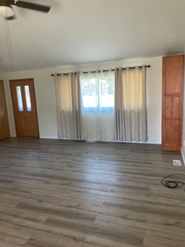 17124 Cambridge Blvd Brook Park, OH 44142 – photo 5