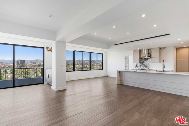 Building Photo - 10501 Wilshire Blvd
