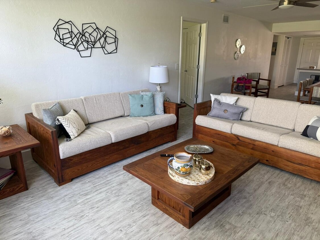 Primary Photo - 1408 Palm Beach Trace Dr