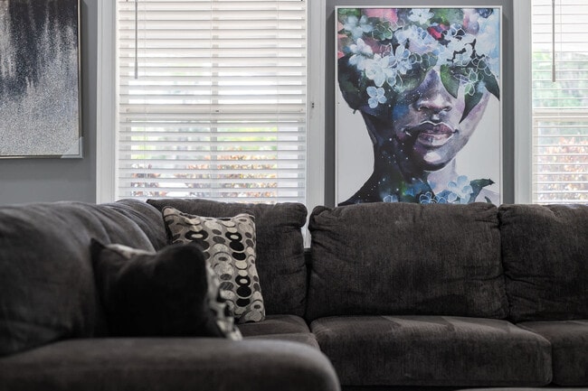 Building Photo - 6710 Myrna Dr