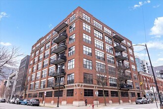 Building Photo - 850 W Adams St