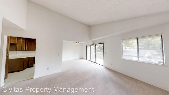 Building Photo - 2 br, 1 bath House - 5466 Makati Circle