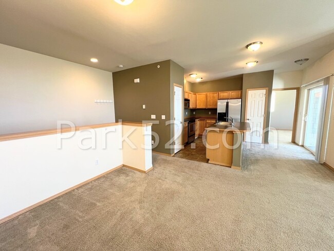 Building Photo - 2 Bedroom Condo in DuPont