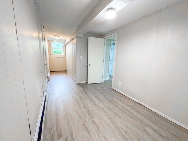 Foto del edificio - 515 W Oak St