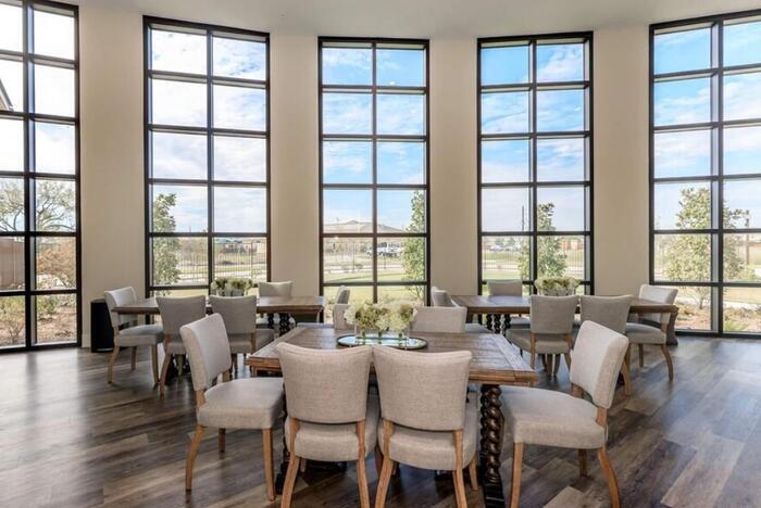 Foto del edificio - 7600 S Mason Rd