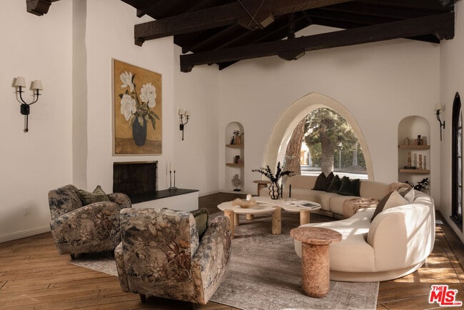 Foto del edificio - 1641 N Ogden Dr