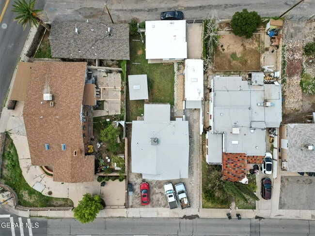 Foto del edificio - 4505 Pershing Dr
