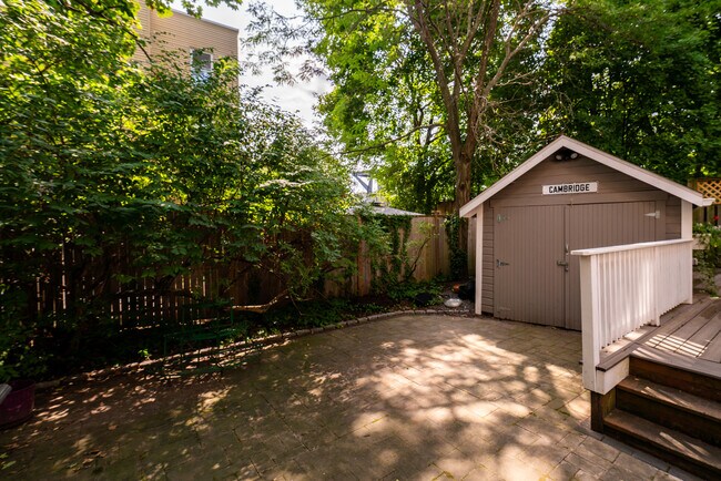 Building Photo - 89 Kinnaird St