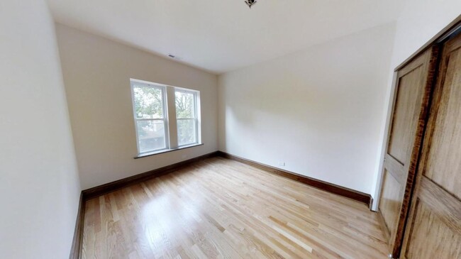 Building Photo - 4957 N Whipple St