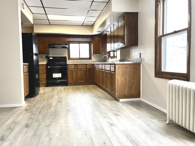 Building Photo - 924 Arkwright St