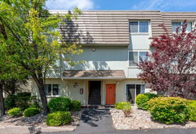 Foto del edificio - 3905 Covington Way