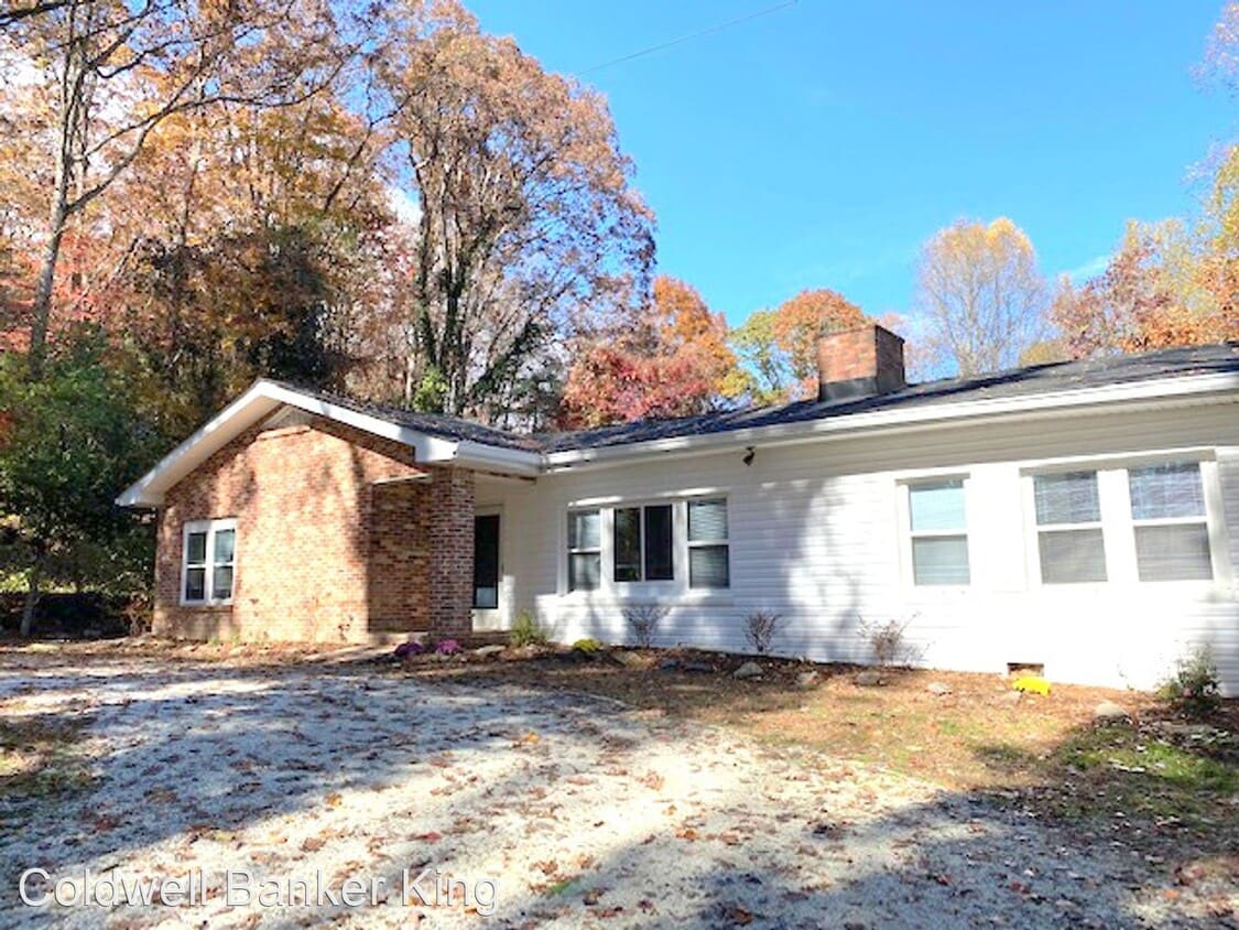 Primary Photo - 2 br, 1.5 bath House - 155 A Longview Drive