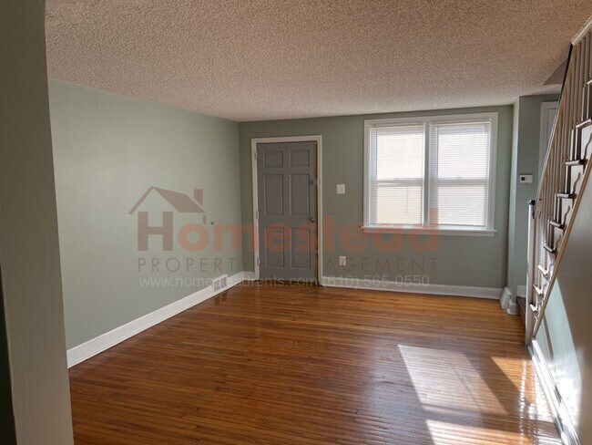 Foto del edificio - 3 Bedroom Home in Collingdale!
