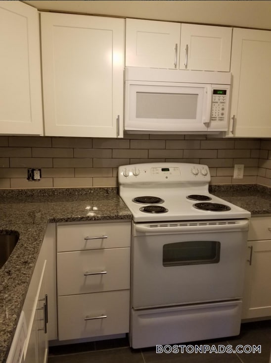 Foto del edificio - 524 Putnam Ave