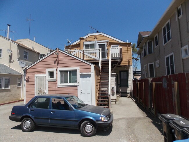 Building Photo - 37 S 8th St
