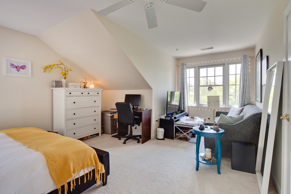Photo - 1627 Seneca Ave (McLean, VA)