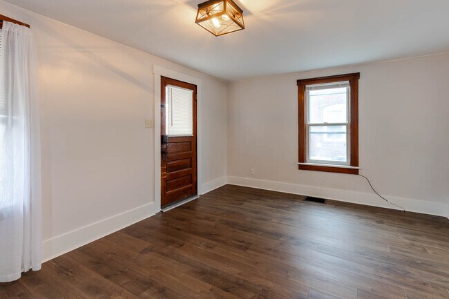 Foto del edificio - 425 E Howard St