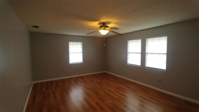 Building Photo - 938 Haverhill Dr